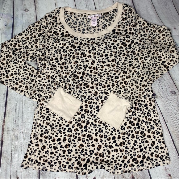 VICTORIA’S SECRET Leopard Print Pajamas - Picture 2 of 8